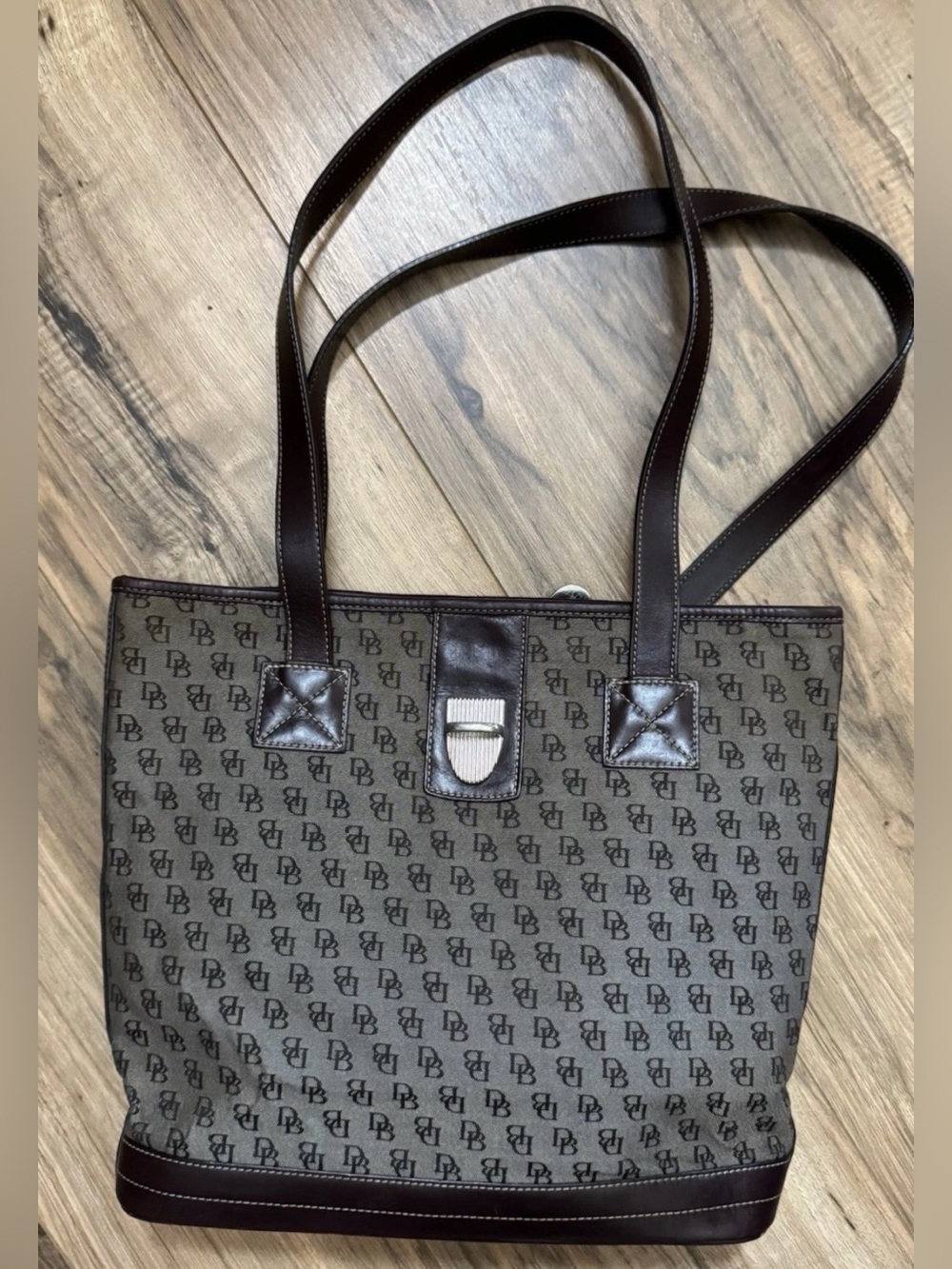 Dooney & Bourke brown tote bag leather trim shoulder straps 14 x 11 x 3